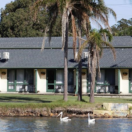 Hibiscus Lakeside Motel Budgewoi Exteriér fotografie
