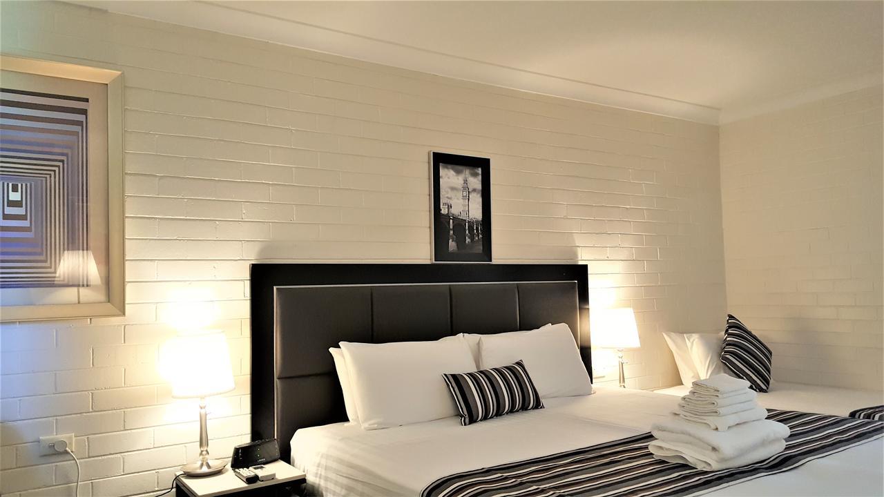 Hibiscus Lakeside Motel Budgewoi Exteriér fotografie