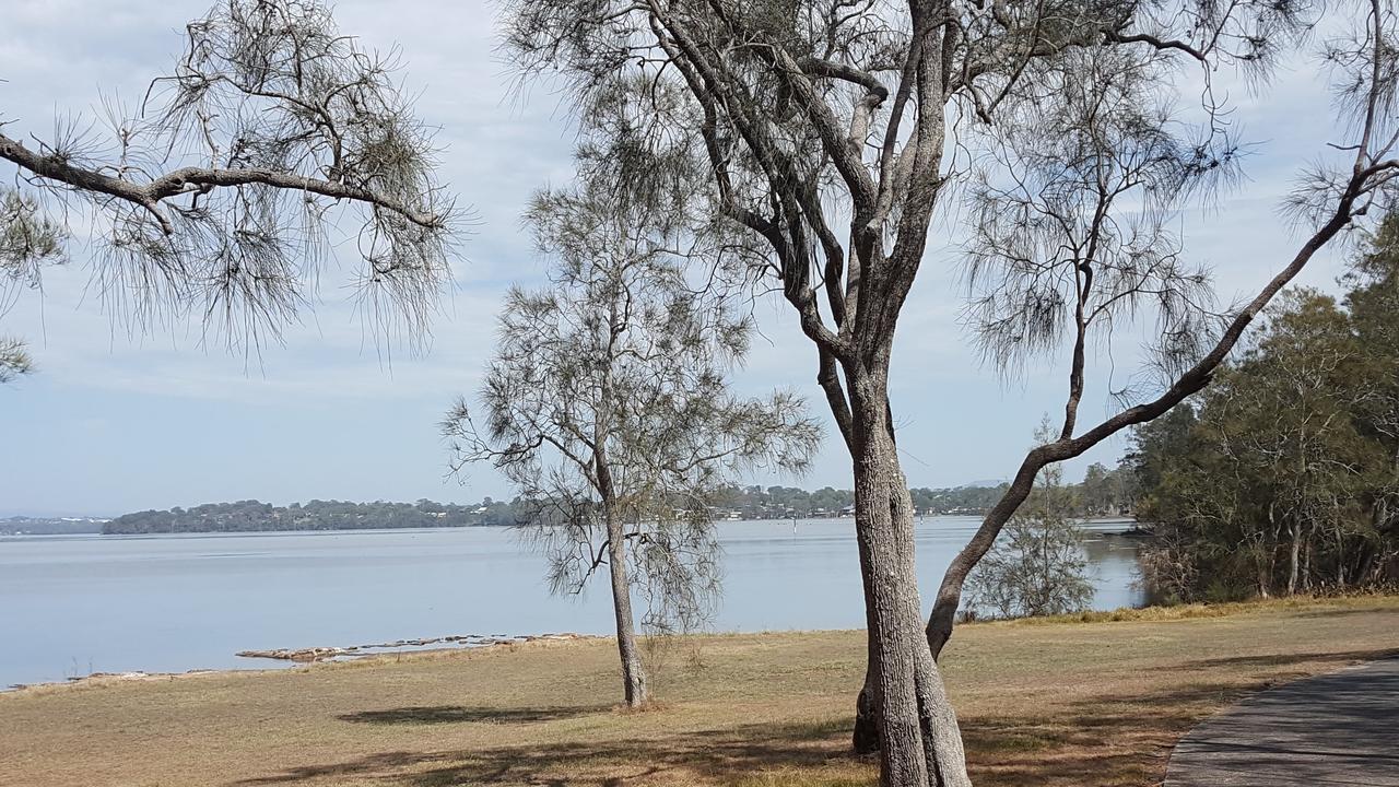 Hibiscus Lakeside Motel Budgewoi Exteriér fotografie