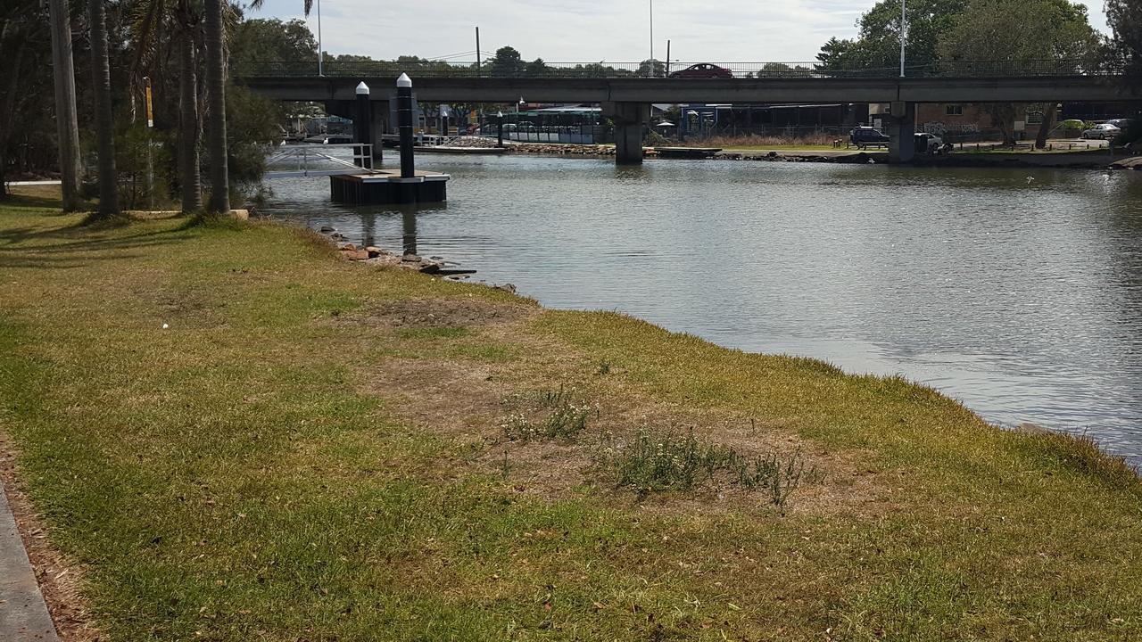 Hibiscus Lakeside Motel Budgewoi Exteriér fotografie