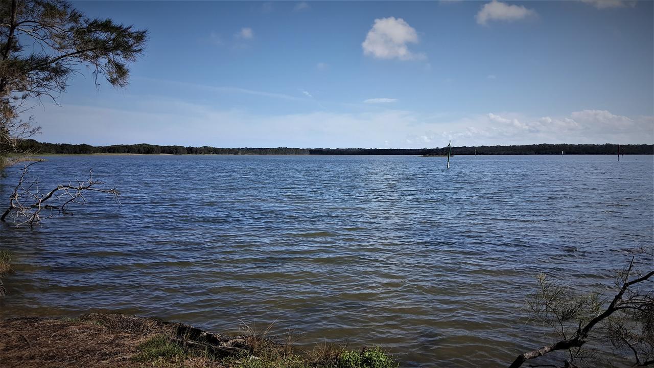 Hibiscus Lakeside Motel Budgewoi Exteriér fotografie