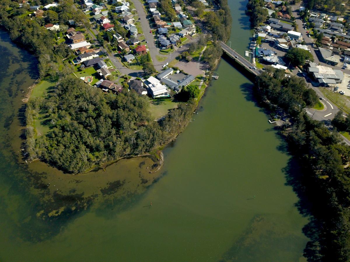 Hibiscus Lakeside Motel Budgewoi Exteriér fotografie