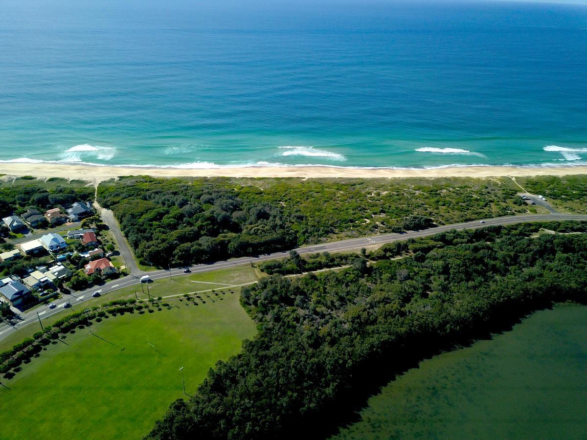 Hibiscus Lakeside Motel Budgewoi Exteriér fotografie