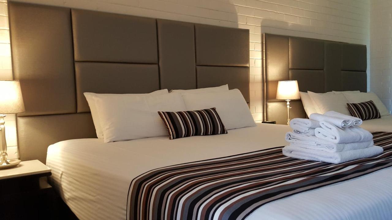 Hibiscus Lakeside Motel Budgewoi Exteriér fotografie