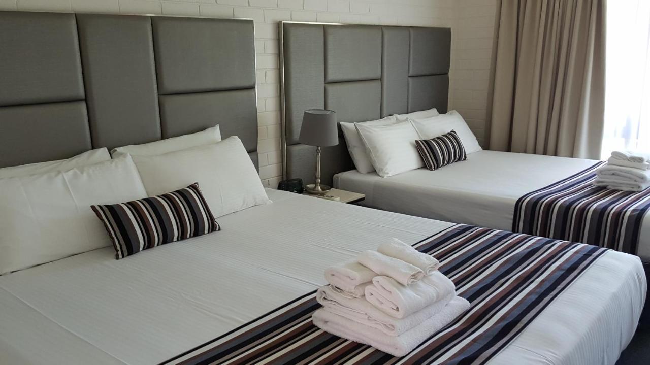 Hibiscus Lakeside Motel Budgewoi Exteriér fotografie