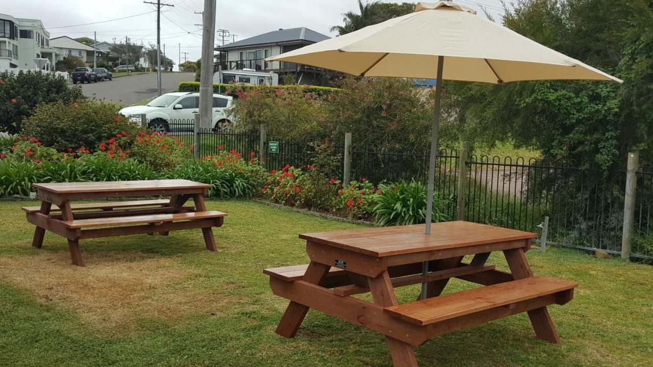 Hibiscus Lakeside Motel Budgewoi Exteriér fotografie
