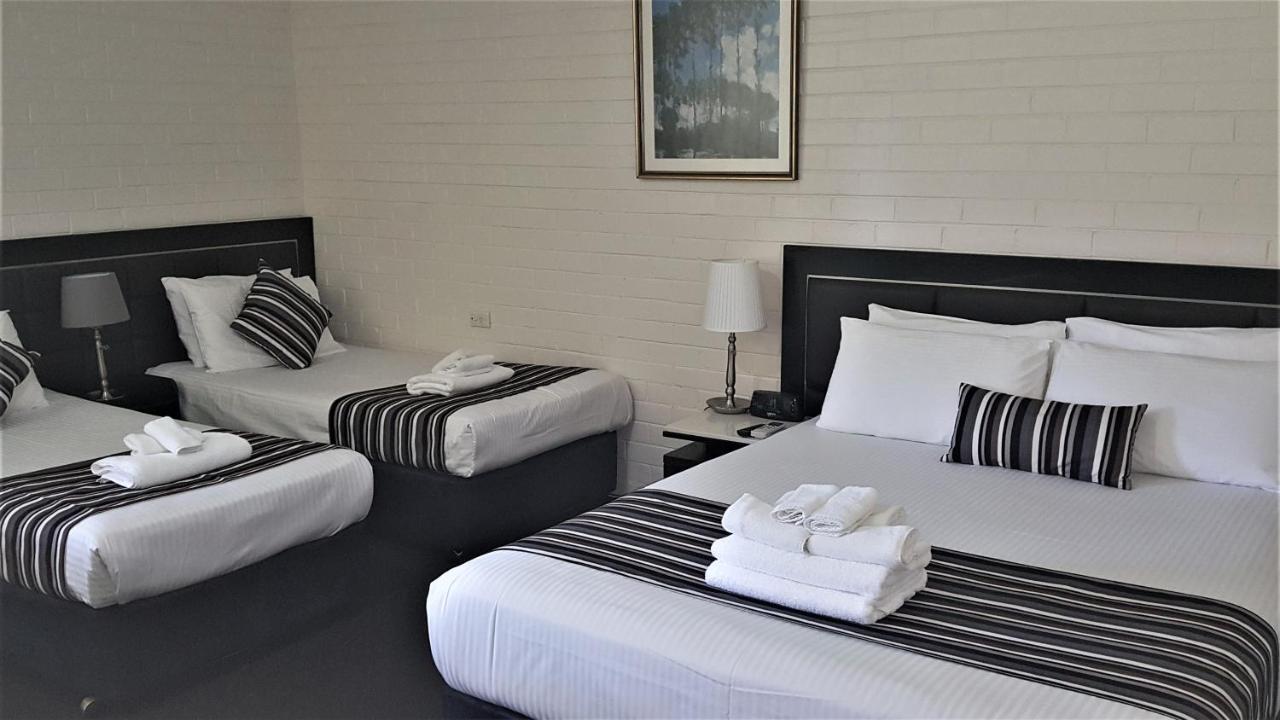 Hibiscus Lakeside Motel Budgewoi Exteriér fotografie