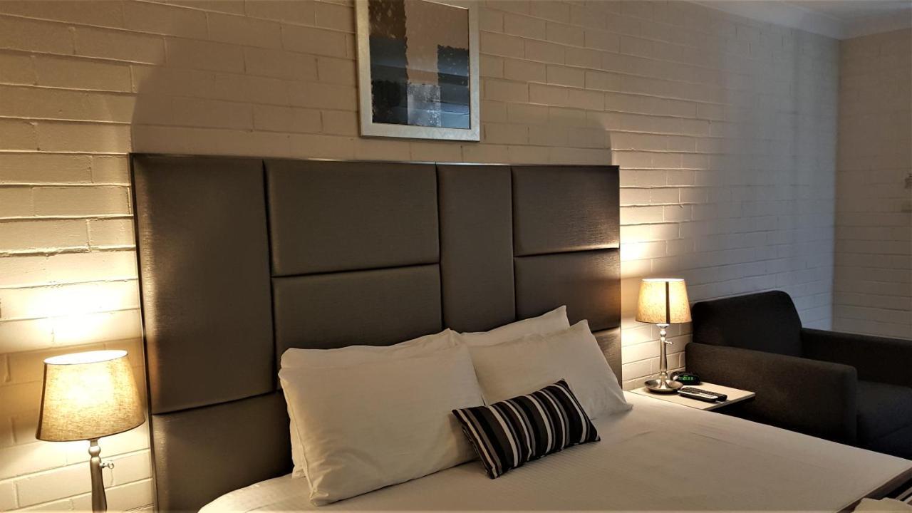 Hibiscus Lakeside Motel Budgewoi Exteriér fotografie